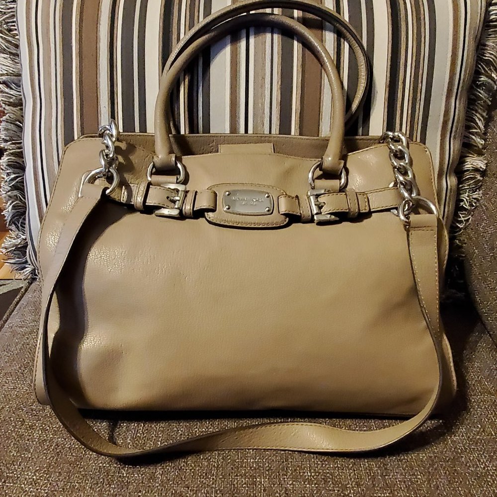 Michael Kors Leather handbag